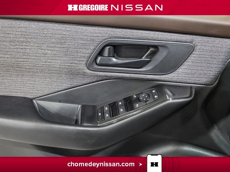 2023 Nissan Rogue Red Saint-Eustache - photo #12