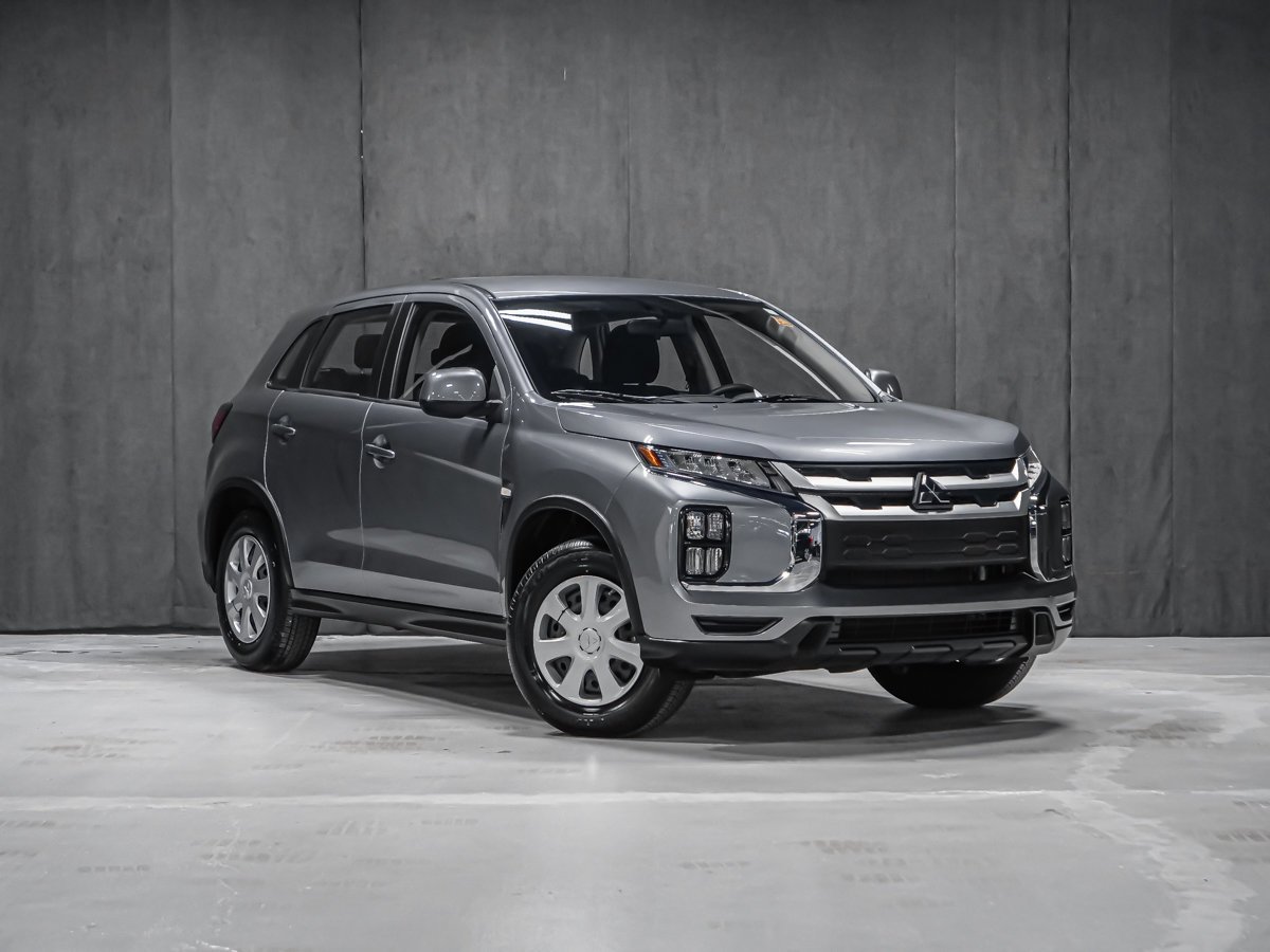 2025 Mitsubishi RVR ES Grey Montreal - photo #1