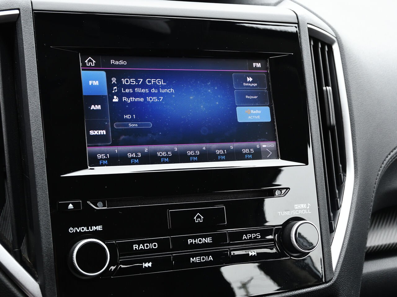 Subaru Impreza Touring 4 portes CVT avec EyeSight 2022 Argent Saint-Hyacinthe - photo #2