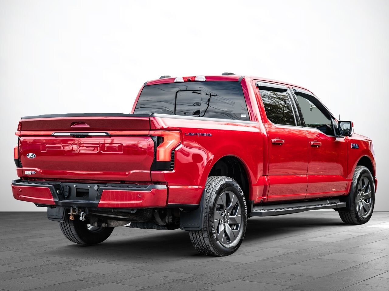 2024 Ford F-150 Lightning Red Sainte-Julienne - photo #4