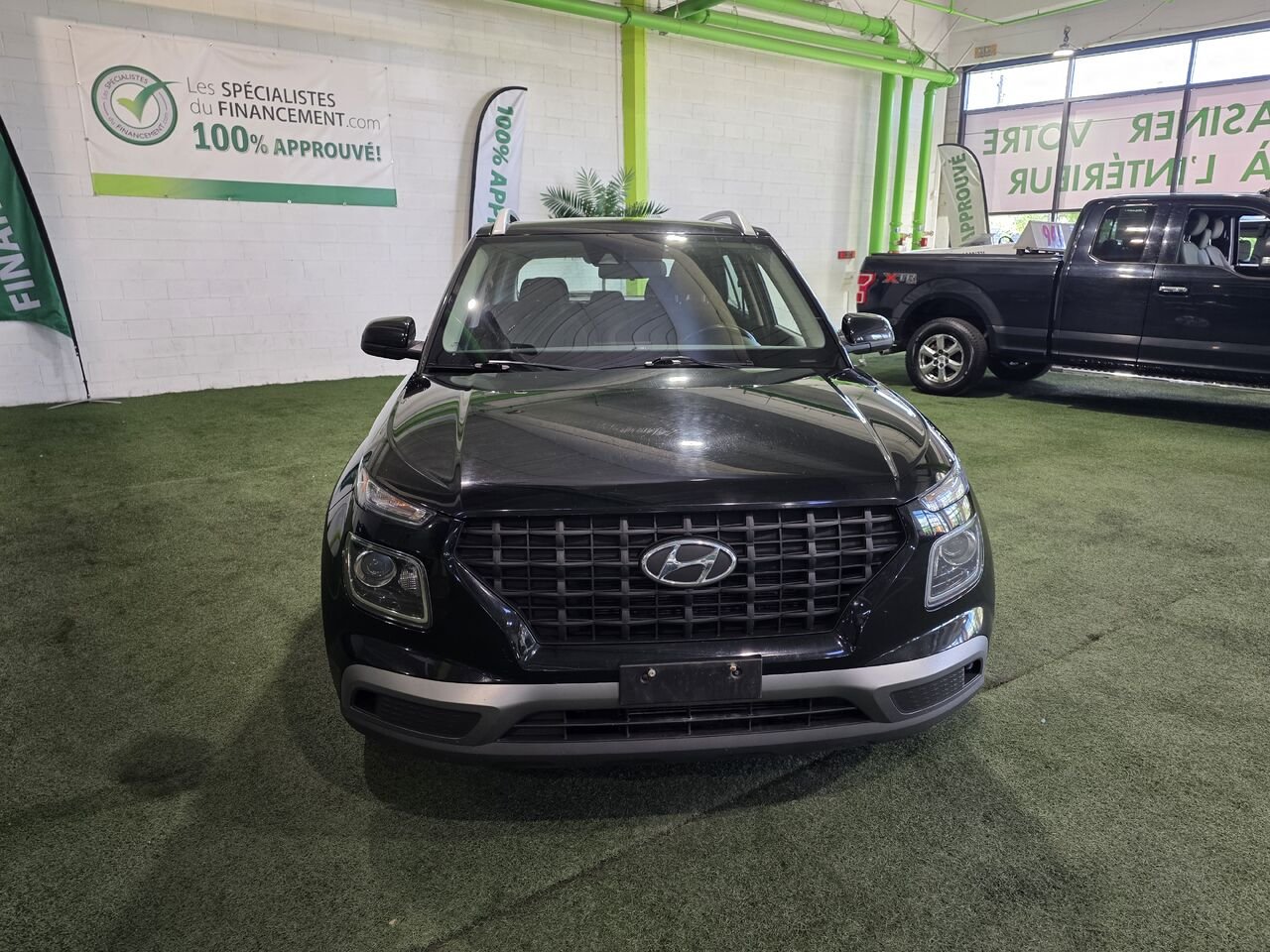2022 Hyundai Venue Black  - photo #8