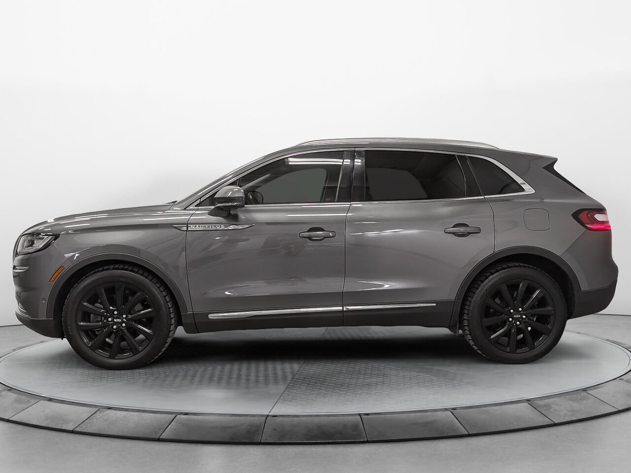 Lincoln NAUTILUS Reserve AWD Toit Ouvrant Bas Kilométrage 2023 Gris Sherbrooke - photo #1