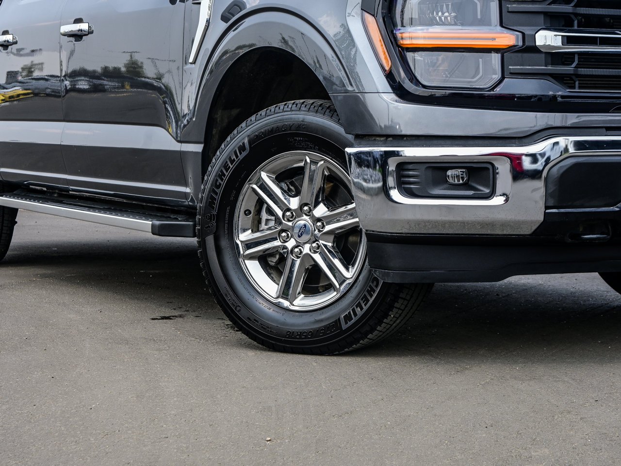2025 Ford F-150 XLT 4WD SuperCrew 5.5' Box Grey Sherwood Park - photo #5