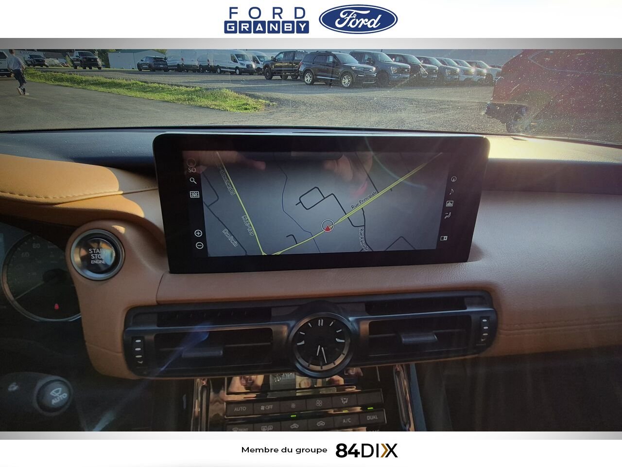 Lexus IS 2023 Argent Granby - photo #23