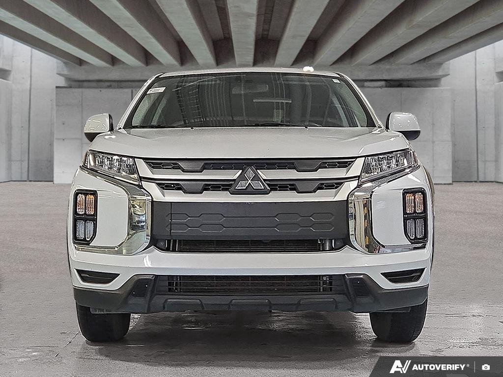 2025 Mitsubishi RVR 2602191A | ES White Edmonton - photo #1