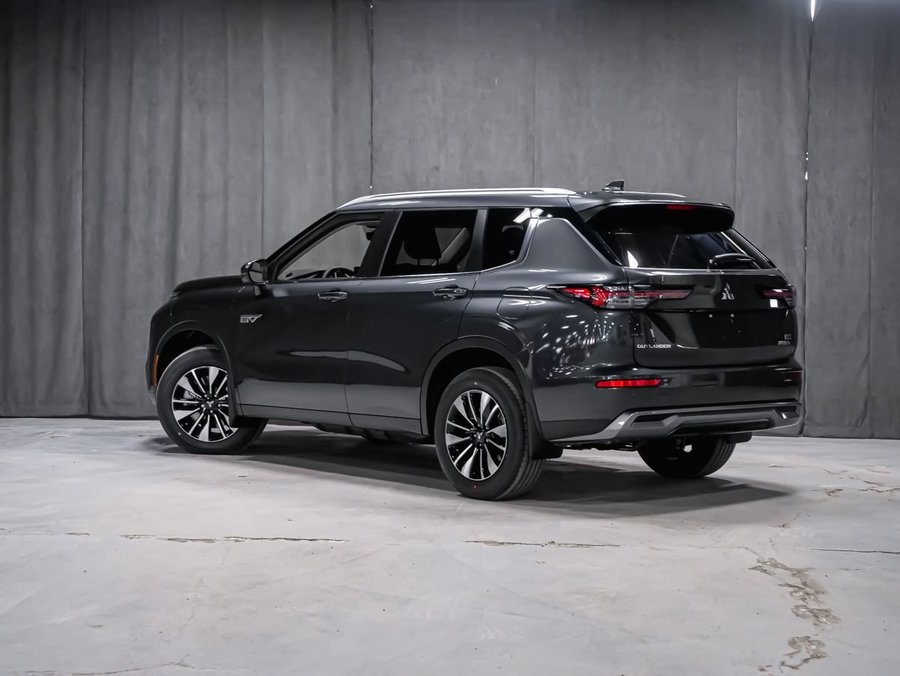 Mitsubishi Outlander PHEV LE 2026 Gris graphite métallisé