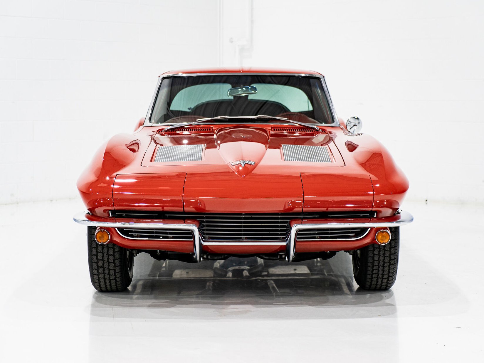 Chevrolet Corvette Split window matching# 327 Factory A/C | PRICE IN USD 1963 Rouge Montréal - photo #27