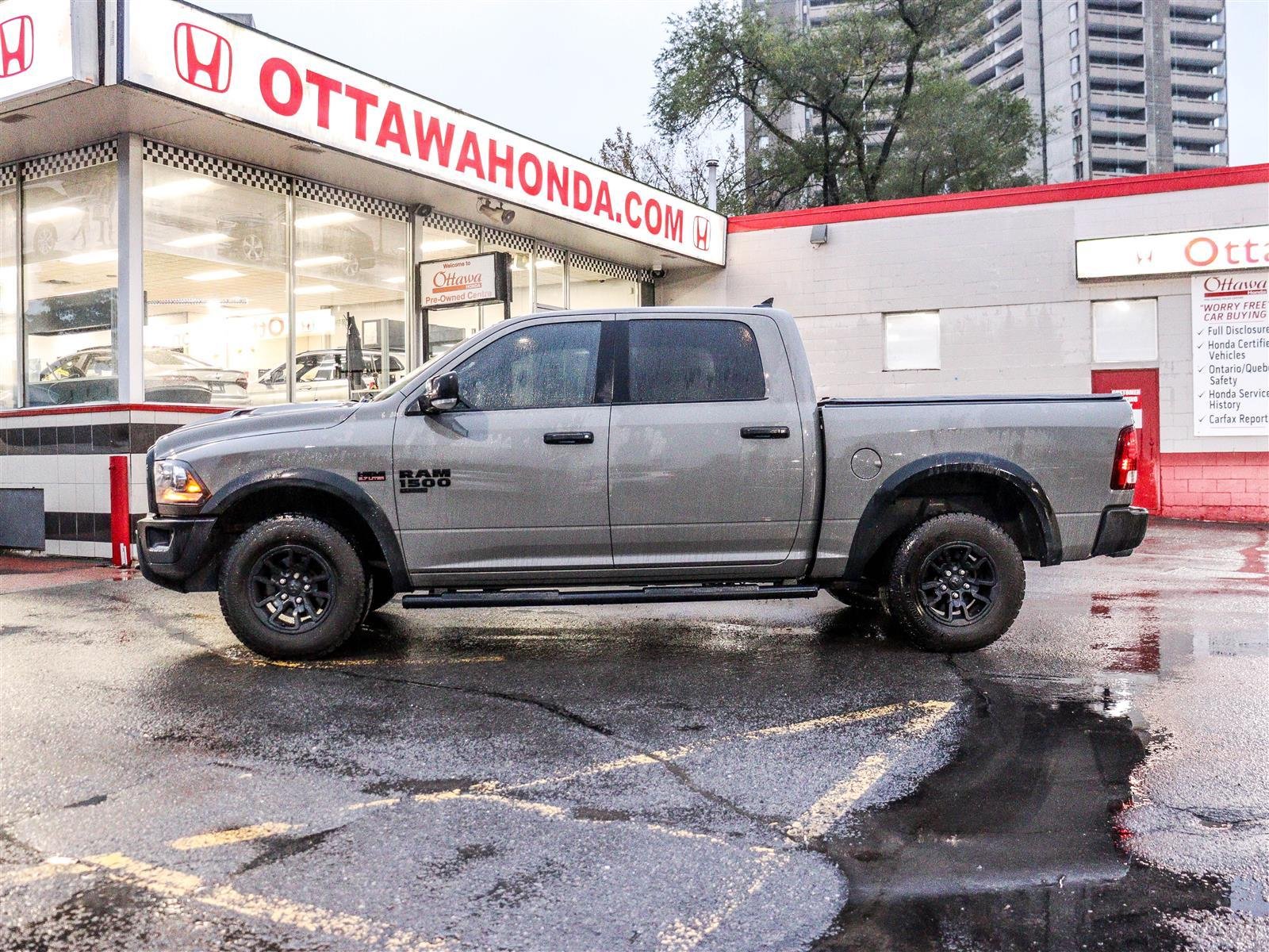 RAM 1500 Classic SLT 2022 Grey Ottawa & Gatineau - photo #4
