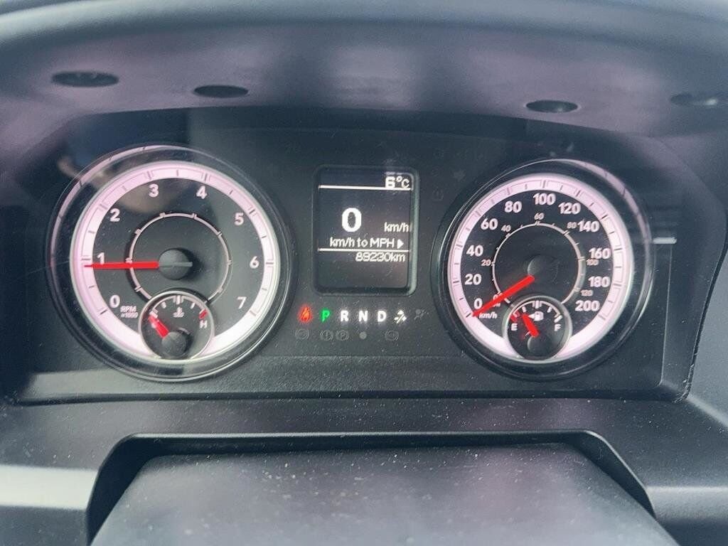 2020 Ram 1500 Classic Express Black Baie-Comeau - photo #12