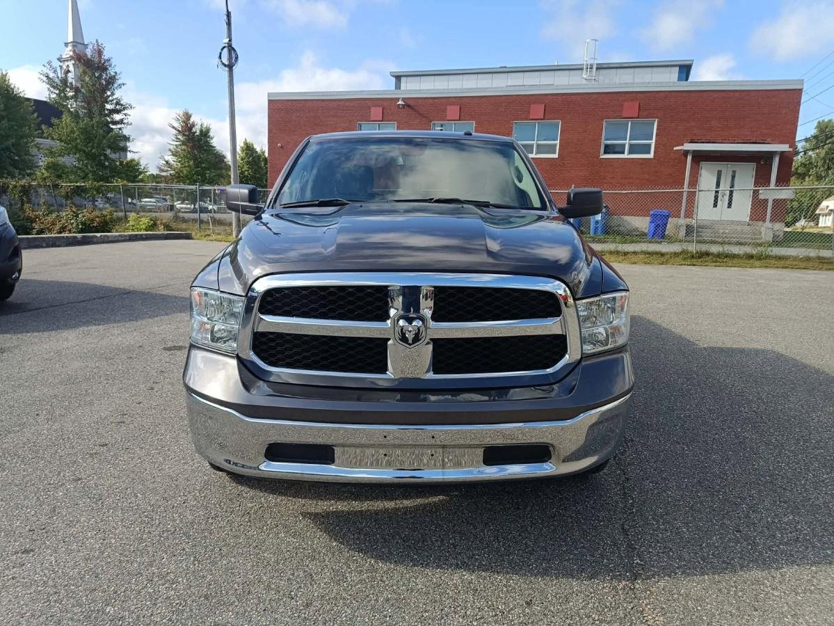 2023 RAM 1500 Classic Grey Lac Mégantic - photo #3