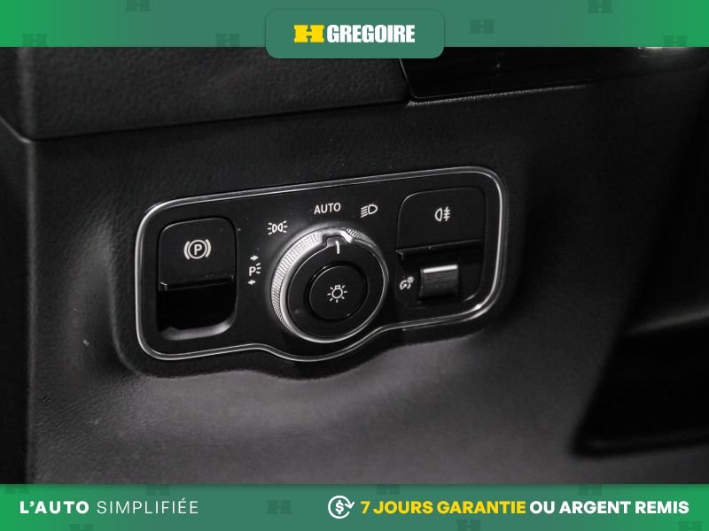 2022 Mercedes Benz GLA Grey Blainville - photo #17