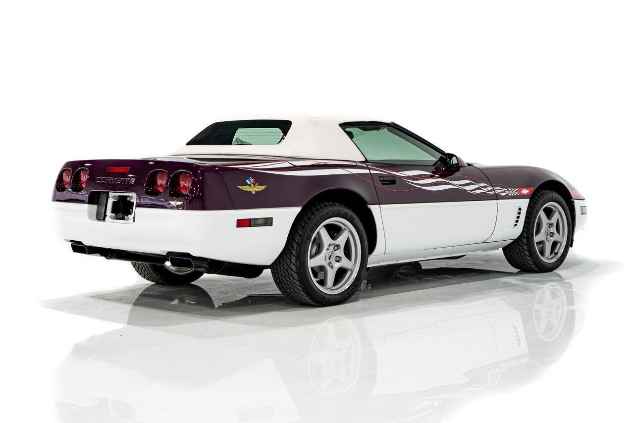 1995 Chevrolet Corvette *PRIX EN USD* RPO Z4Z PACE CAR PRESENTED IN DELIVERY PACKAGING WITH ONLY 192MILES (307KM) FROM NEW White Montreal - photo #82
