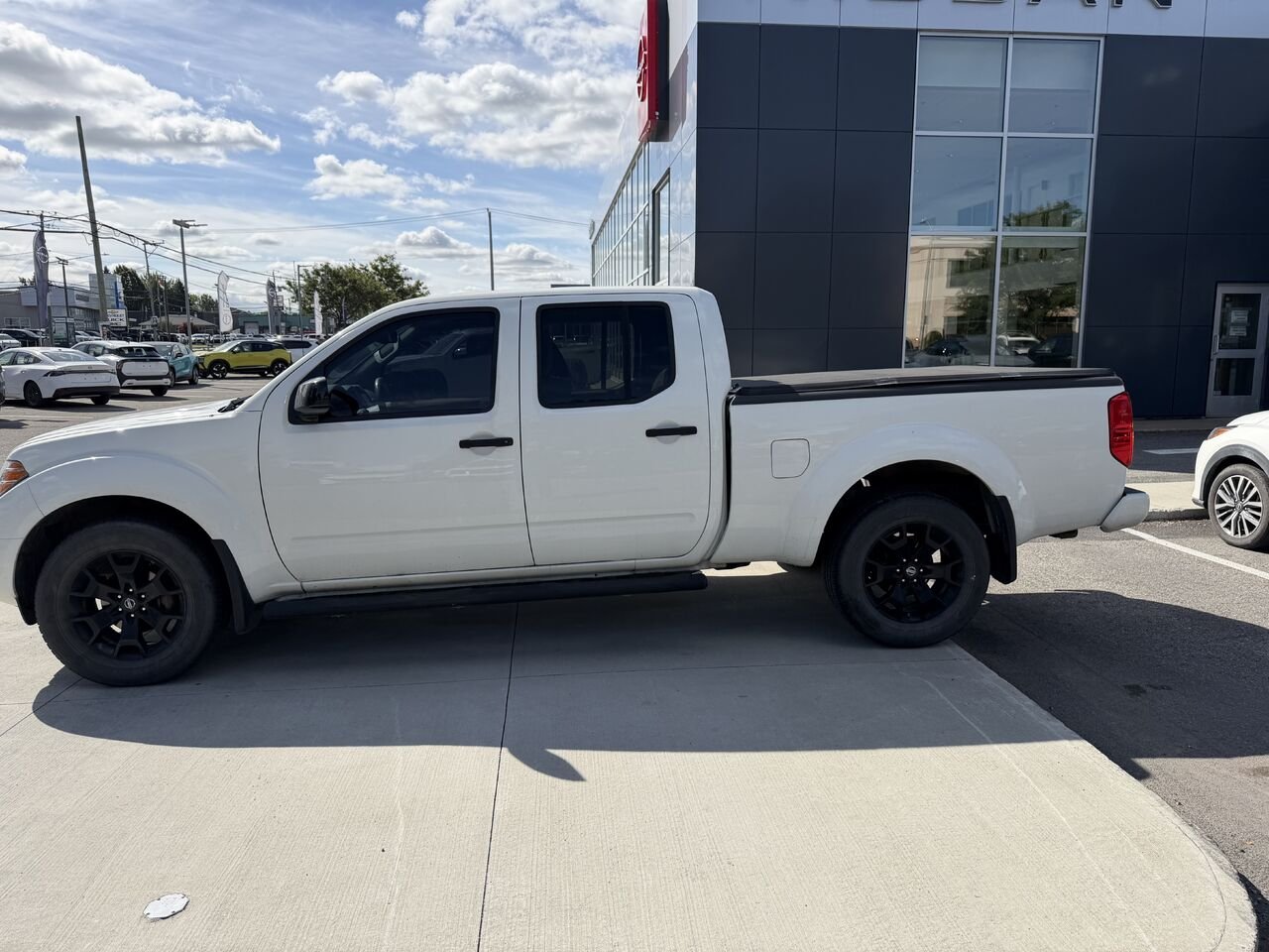 Nissan Frontier SV Édition minuit cabine multiplace 4x4 caisse longue BA 2019 Blanc Châteauguay - photo #9