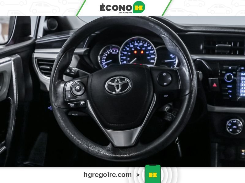 Toyota Corolla 2015 Rouge Saint-Eustache - photo #13