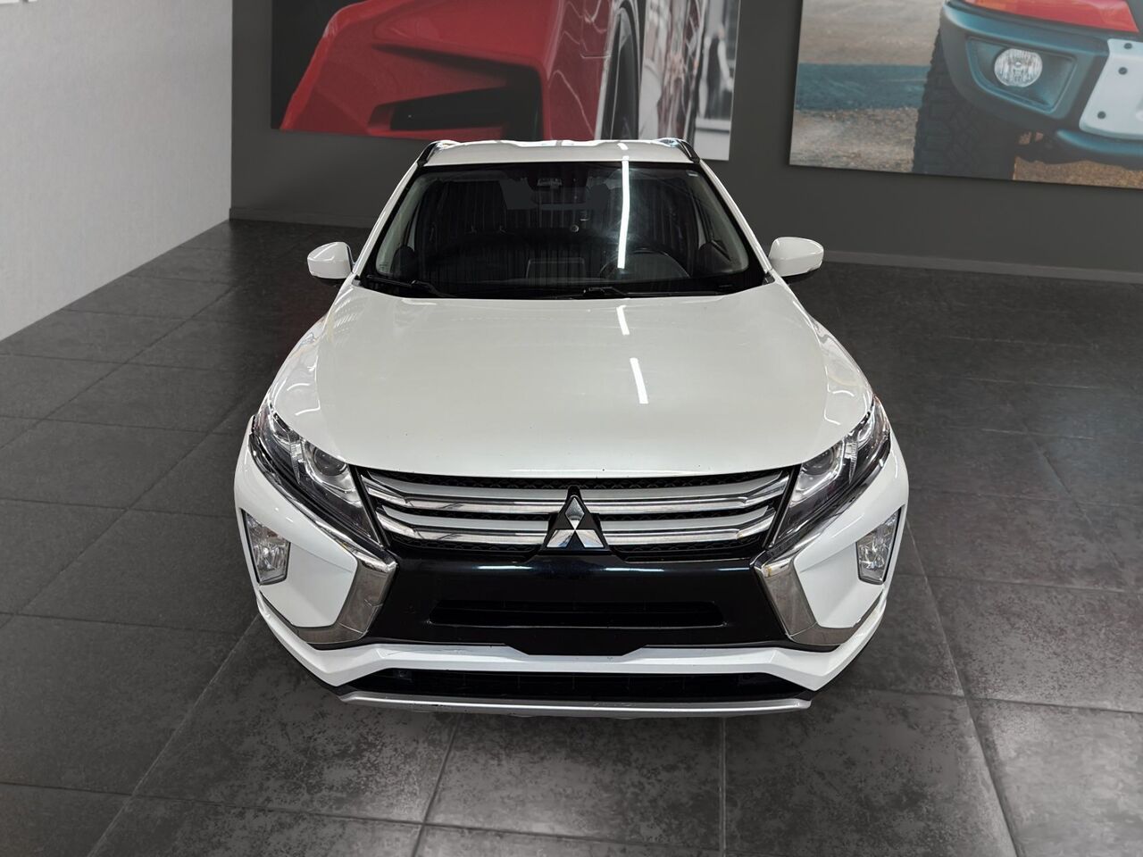 White 2018 Mitsubishi Eclipse Cross SUV / Crossover All-Wheel Drive Continuously Variable Transmission