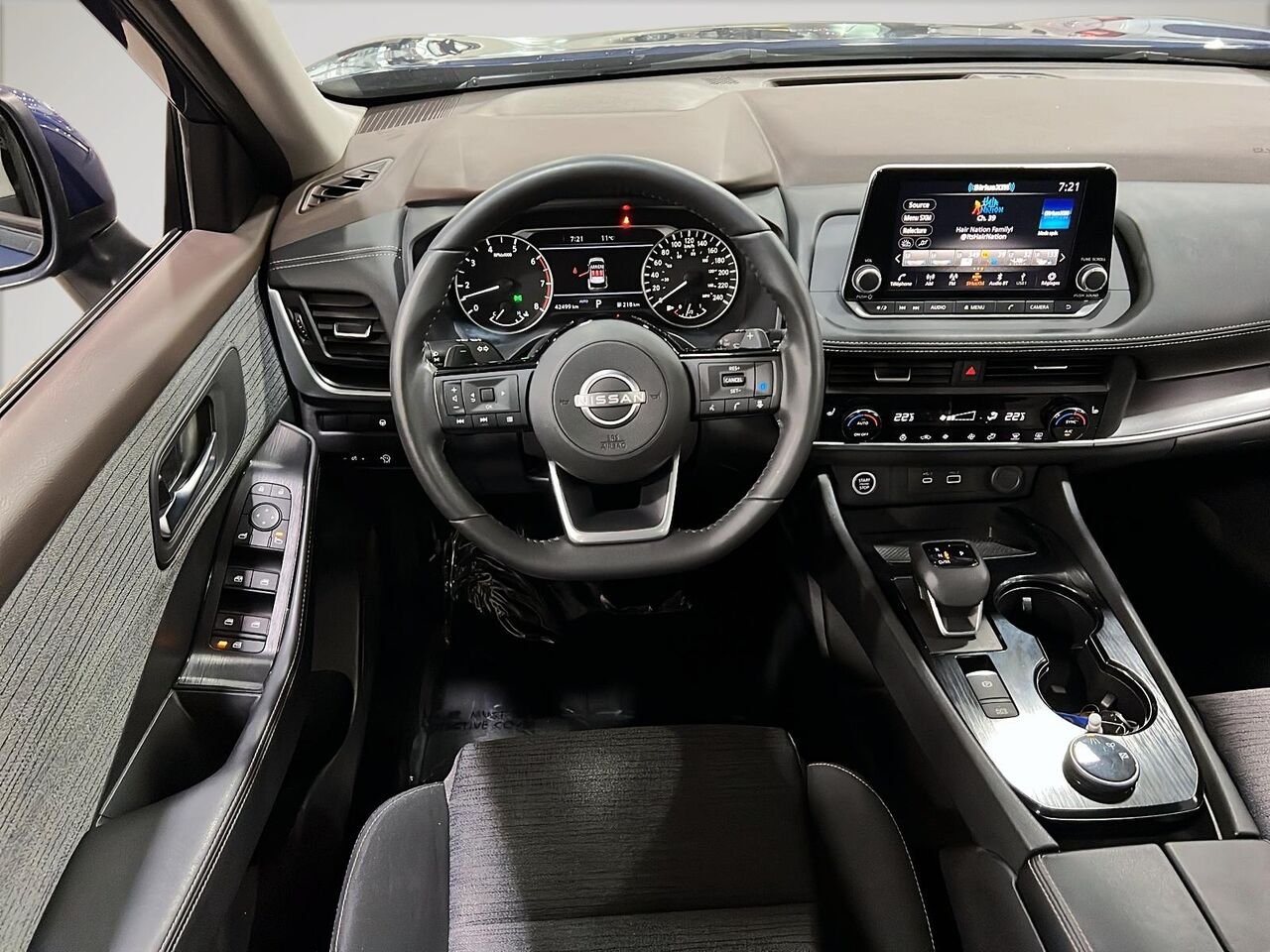 2023 Nissan Rogue SV TI Blue Québec - photo #32