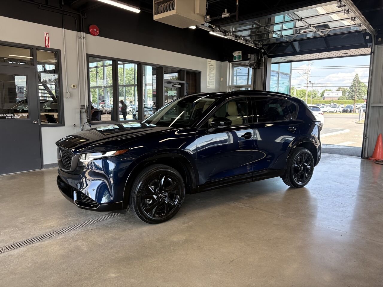 2026 MAZDA CX-5 GT TI Navy Blue Mica Châteauguay - photo #1