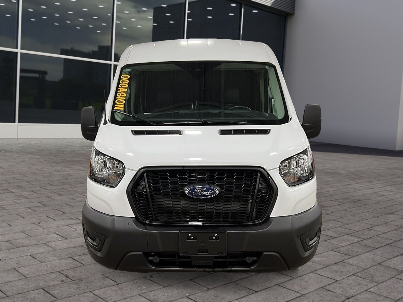 2024 Ford Transit T-250 PA toit moyen 148 po White Québec - photo #19