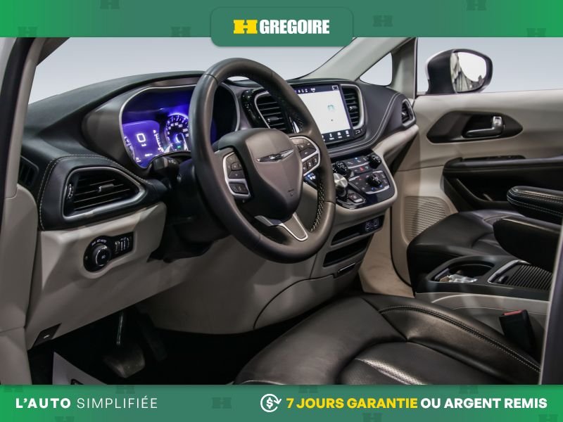 2023 Chrysler Pacifica White Blainville - photo #8