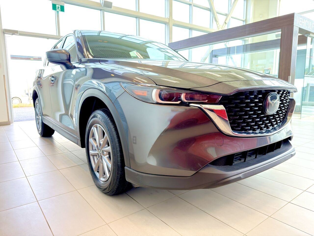 2023 Mazda CX-5 Grey Notre-Dame-des-Prairies - photo #5