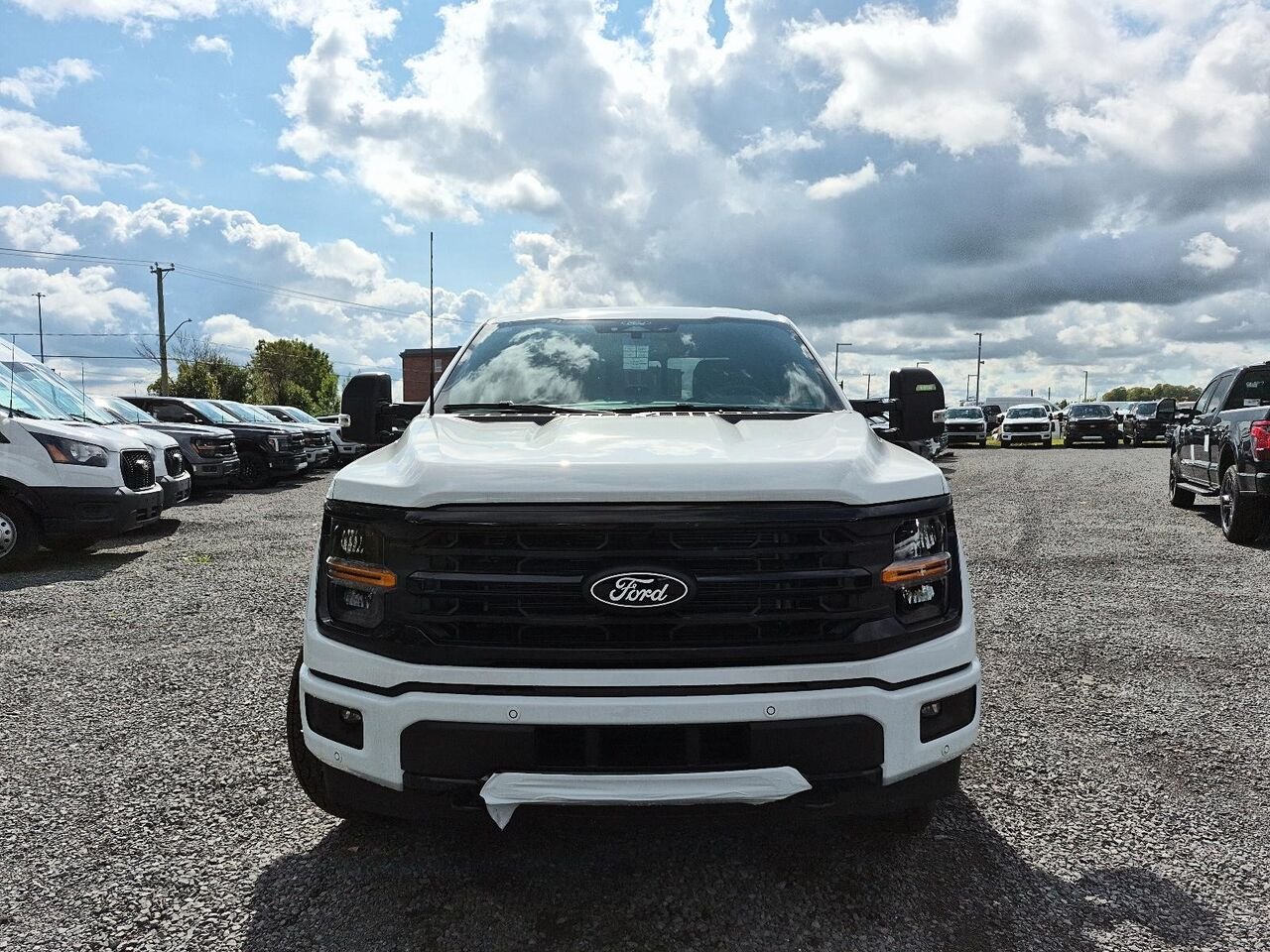 Ford F-150 2F047 | XLT 2026 Blanc Oxford Saint-Jérôme - photo #1