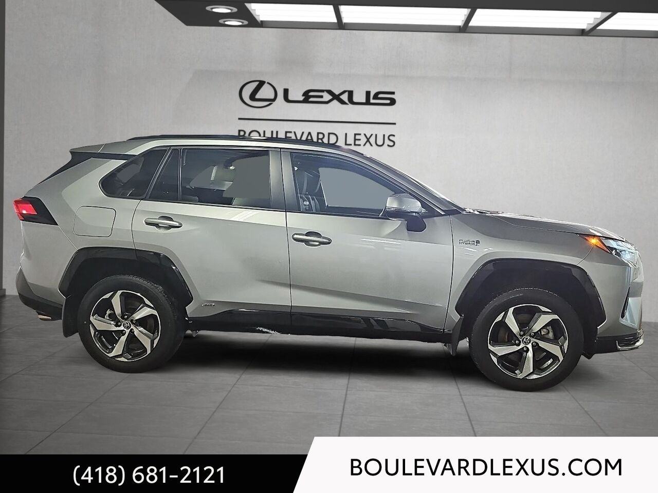 2023 Toyota RAV4 Prime (PHEV) Silver Quebec - photo #2
