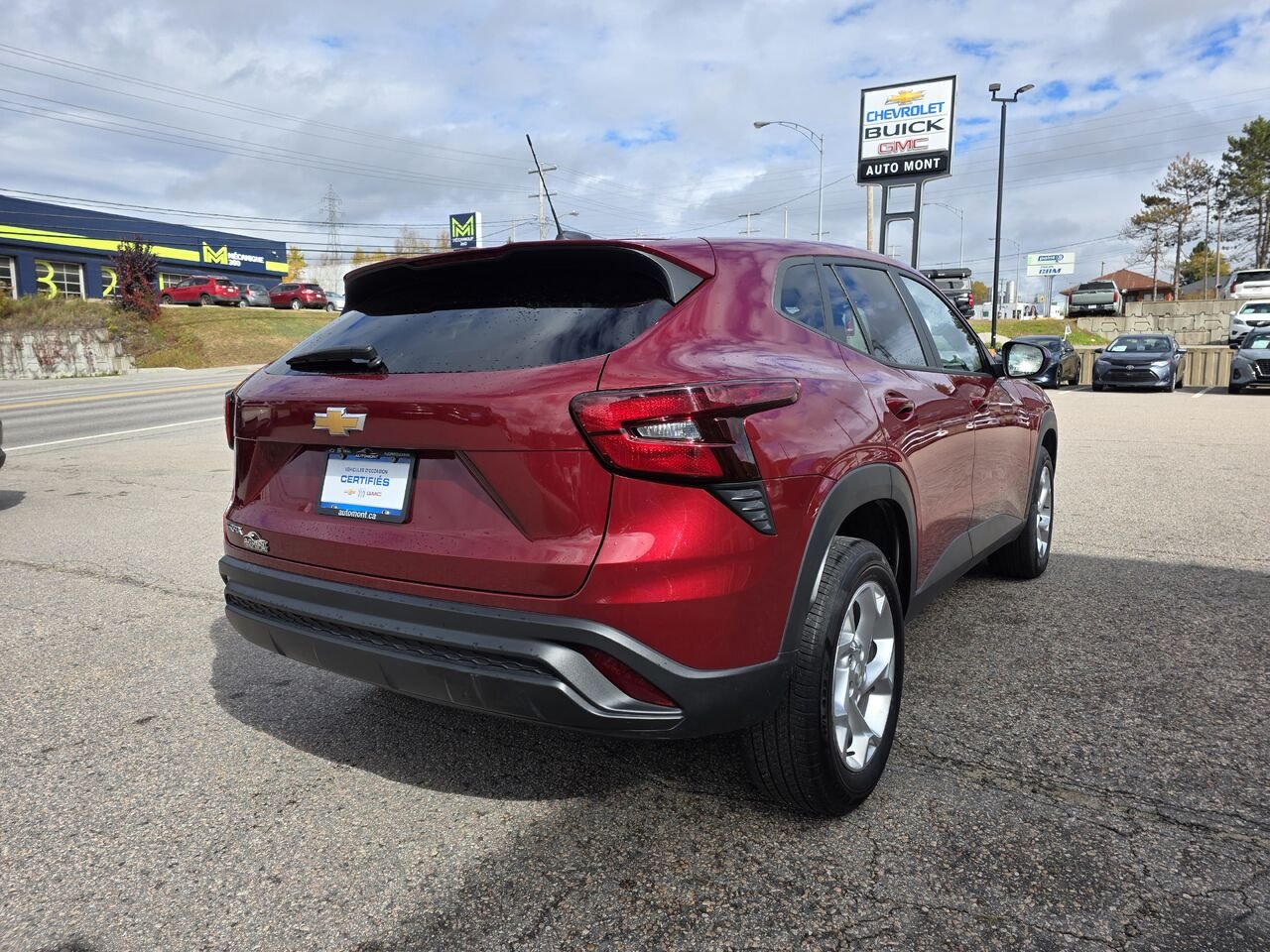 Chevrolet Trax LS 2025 Rouge Mont-Laurier - photo #5