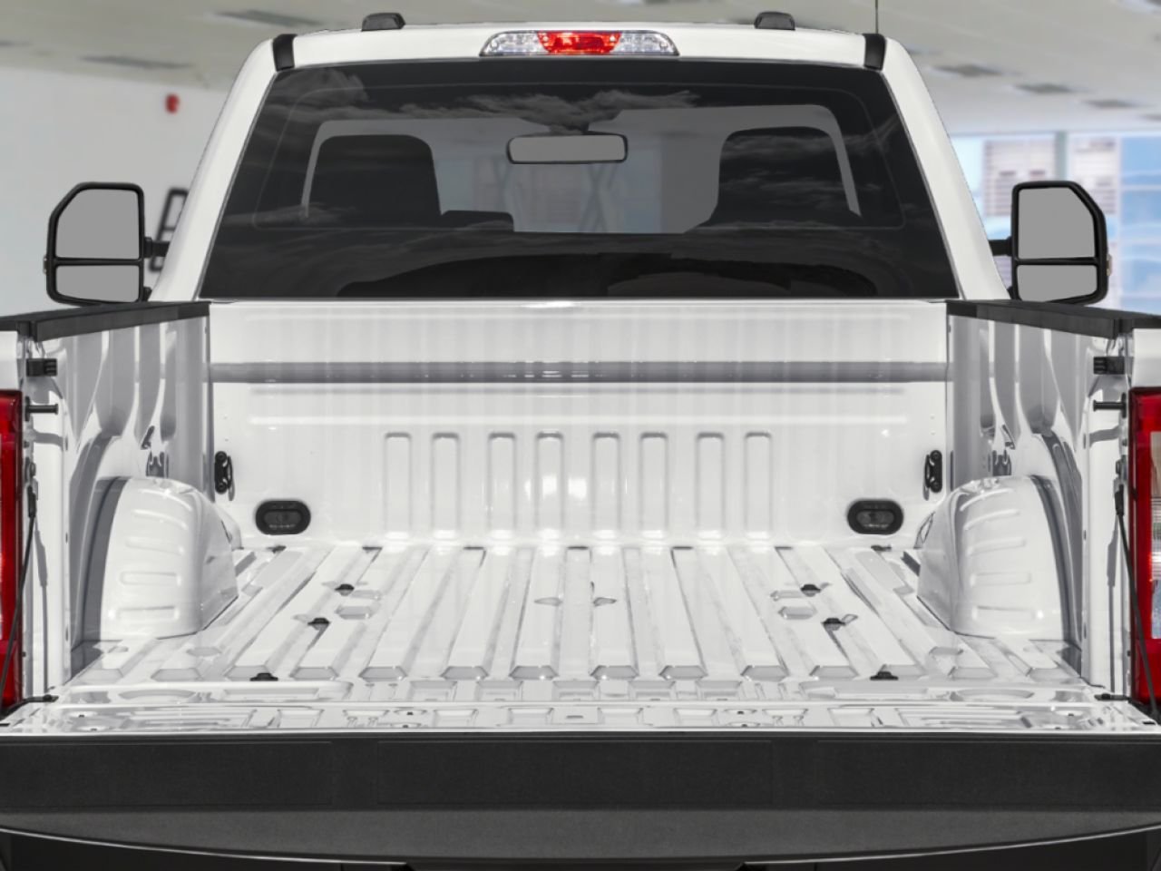 2027 Ford Super Duty F-250 SRW Oxford White Mont-Laurier - photo #5