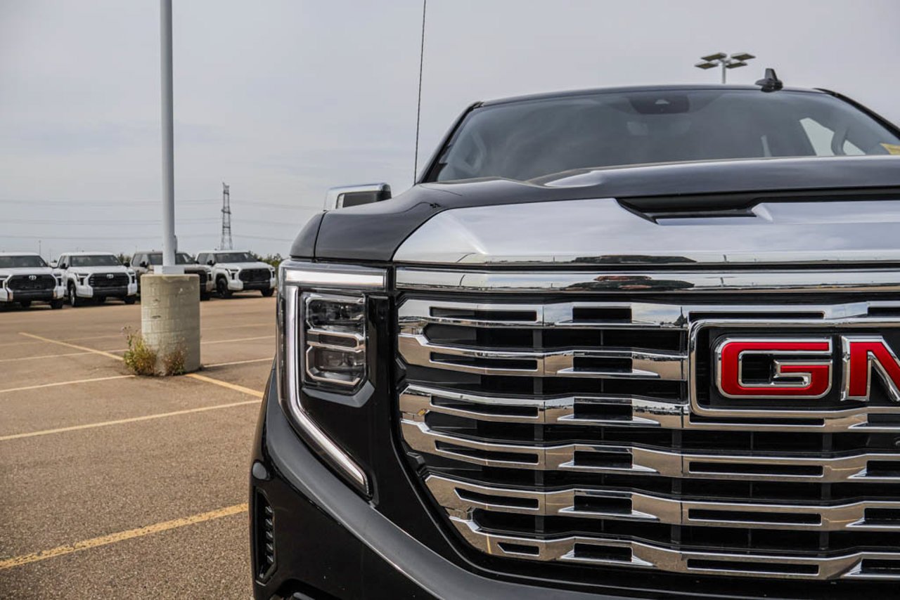 2024 GMC Sierra 1500 4WD Crew Cab 147 Denali Black Sherwood Park - photo #10