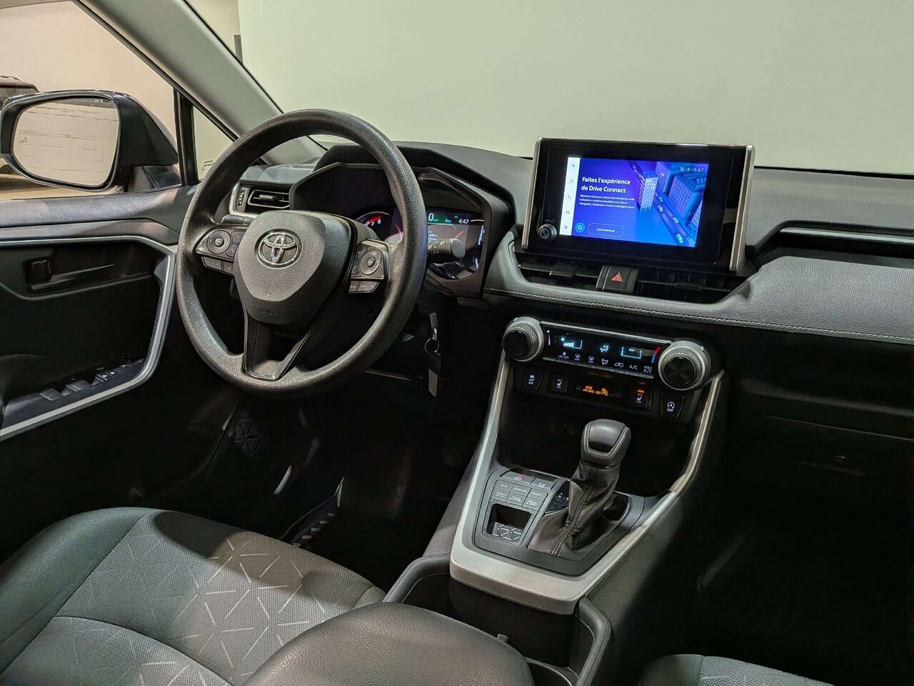 2024 Toyota RAV4 LE AWD Black Val-David - photo #17