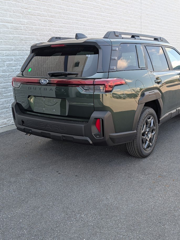 SUBARU Outback TOURING 2026 Émeraude foncé nacré Saint-Hyacinthe - photo #1