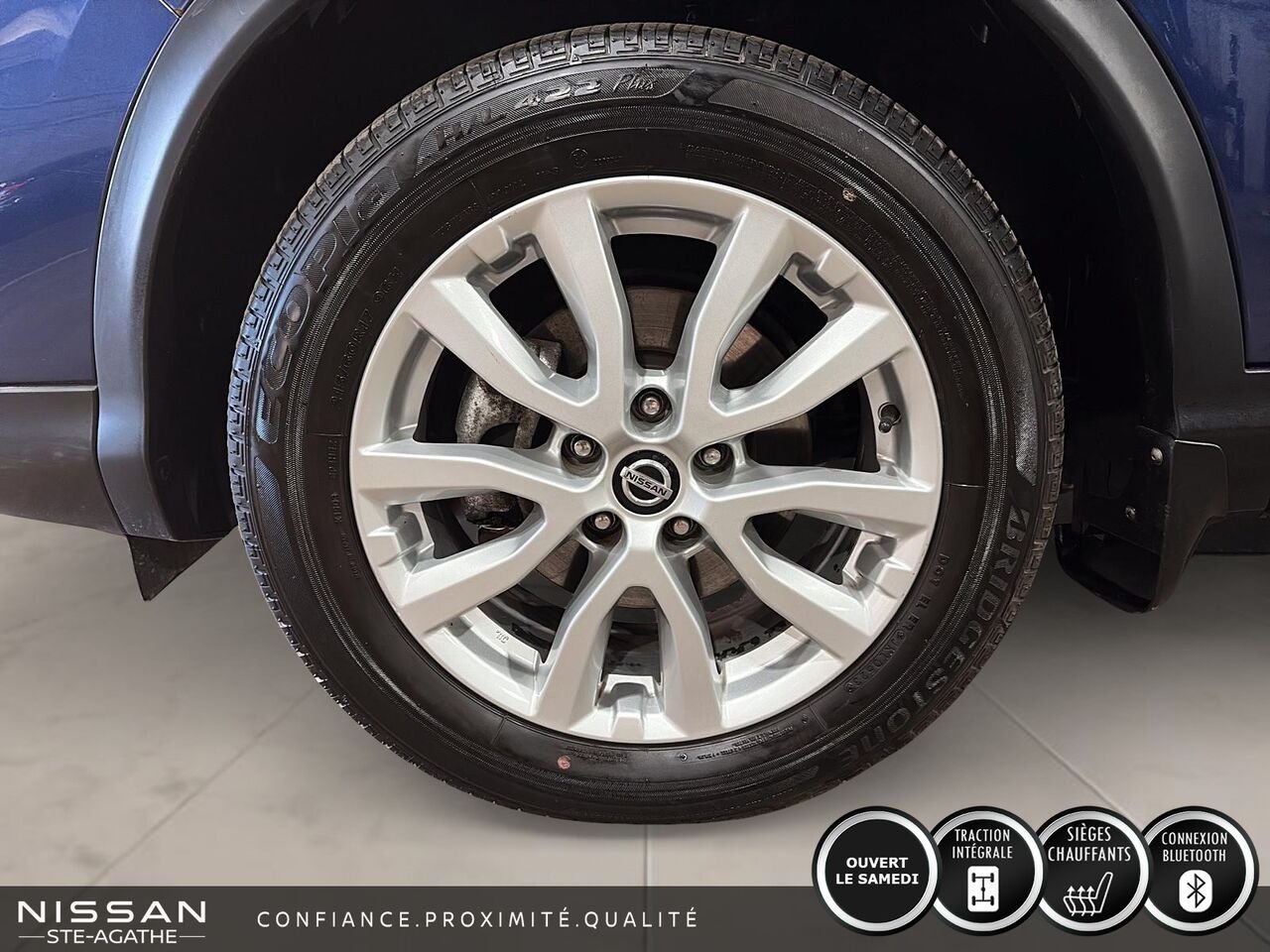 Nissan Qashqai S TI | JAMAIS ACCIDENTÉ | SIÈGES CHAUFFANTS | ANGLES MORTS | CAMÉRA DE RECUL 2023 Bleu Saint-Jérôme - photo #6