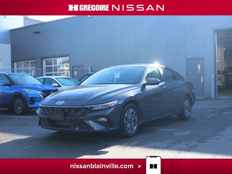 2025 Hyundai Elantra Grey Laval - photo #2