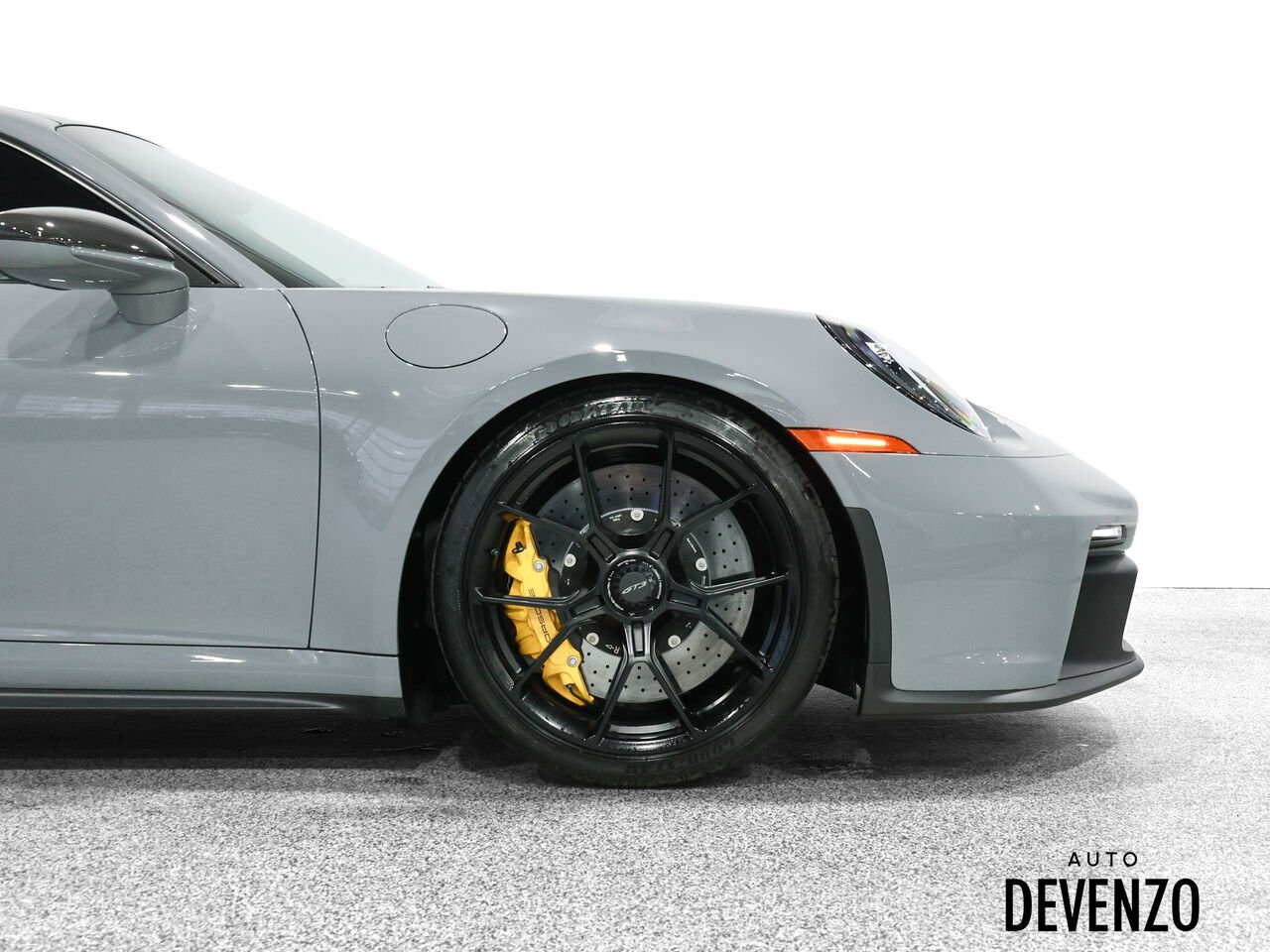 2024 Porsche 911 Grey Saint-Eustache - photo #6