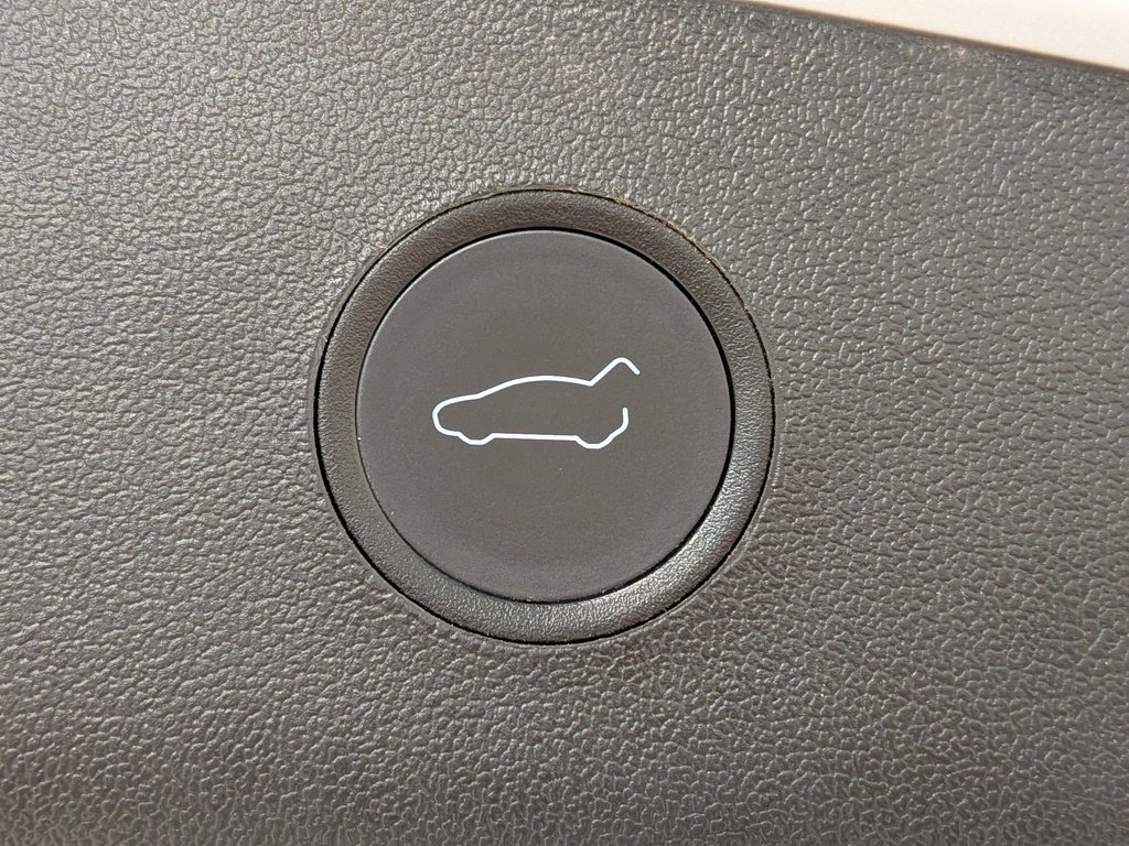 2021 Tesla Model 3 Standard Range RWD *Ltd Avail* Red Val-David - photo #8
