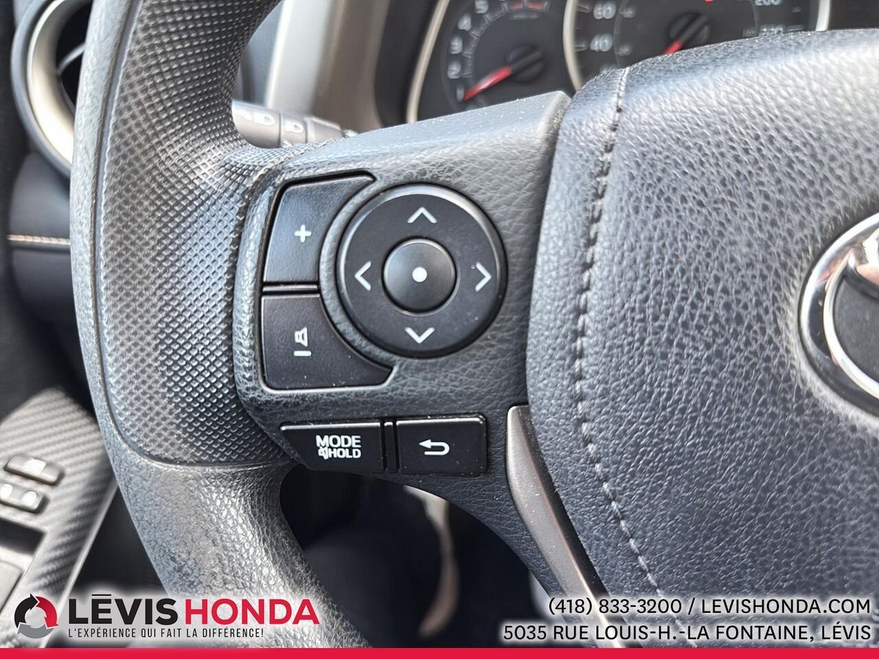 2014 Toyota Rav4 XLE AWD Traction intégrale 4 portes XLE Red Lévis - photo #20
