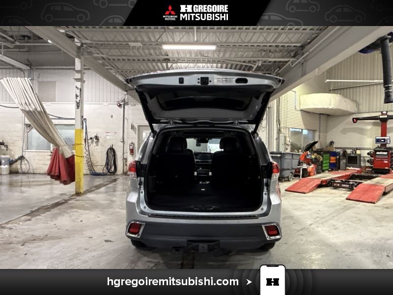2017 Toyota Highlander HYBD Grey Blainville - photo #31
