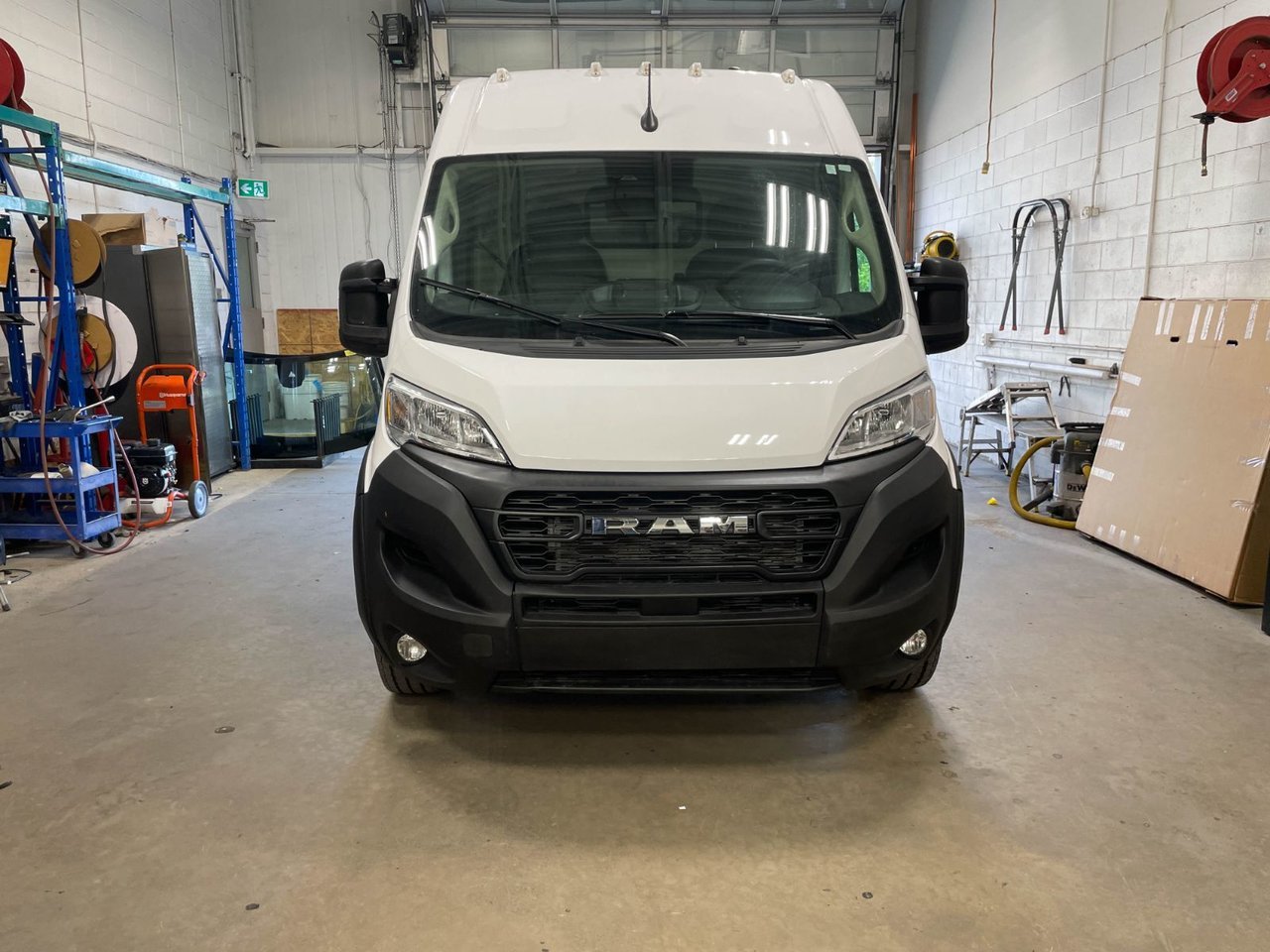 2025 Ram ProMaster Cargo Van TRADESMAN 2500 HIGH ROOF *136 WB* CARPLAY White Saint-Jérôme - photo #3