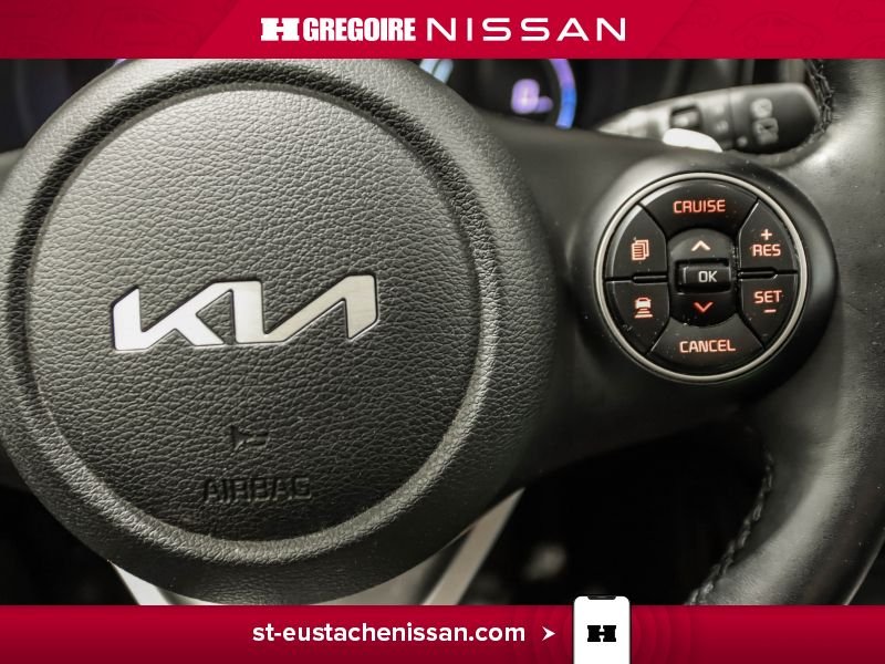 2022 Kia Soul White Saint-Eustache - photo #18