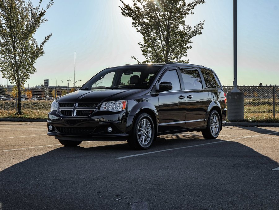 2020 Dodge Grand Caravan Premium Plus V6 | 7 Passenger Seating Black