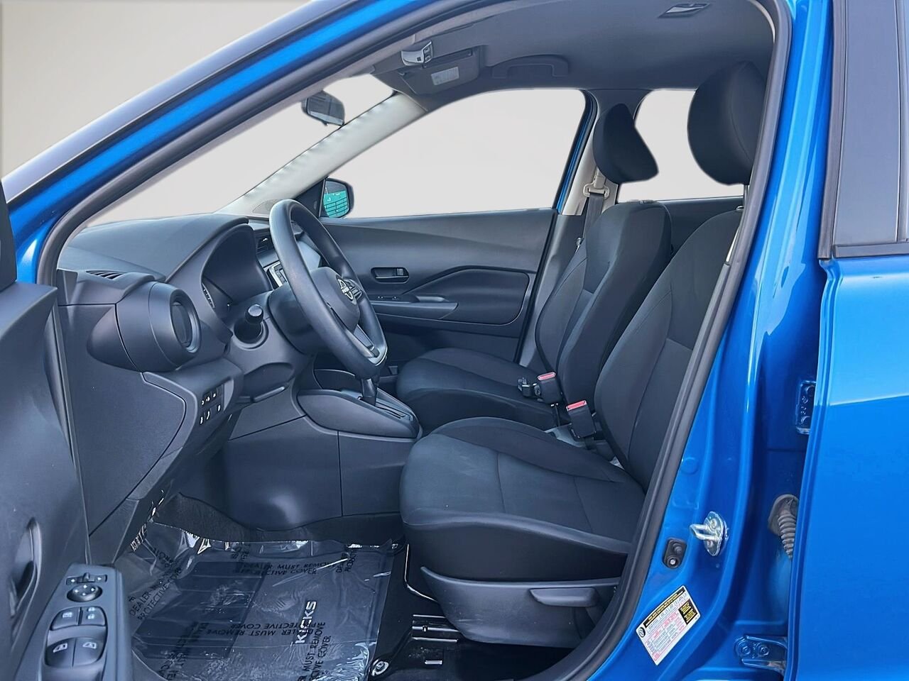 2023 Nissan Kicks S TA Blue Québec - photo #8
