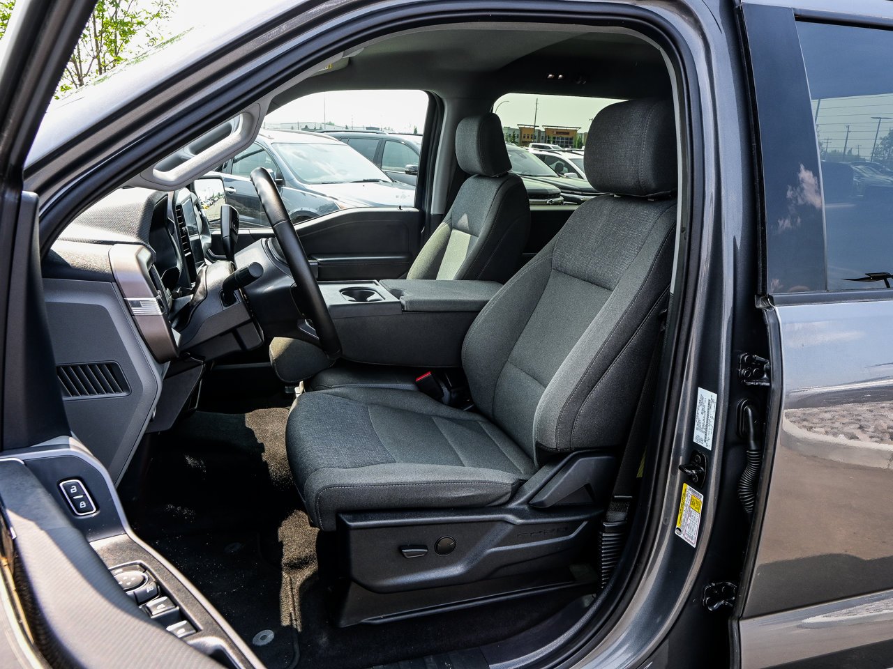 2025 Ford F-150 XLT 4WD SuperCrew 5.5' Box Grey Sherwood Park - photo #15
