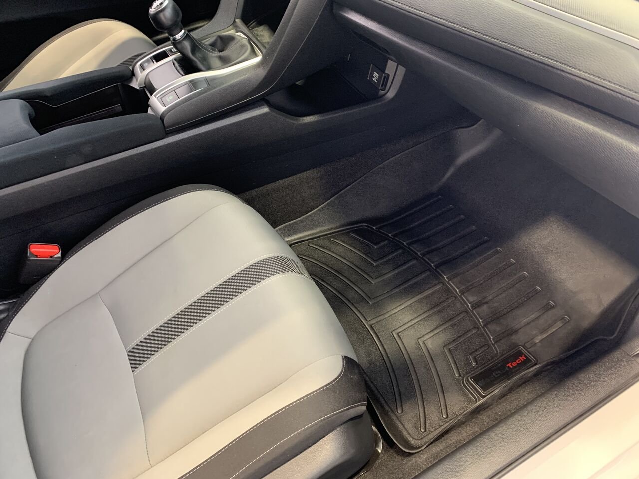 2017 Honda Civic Coupé LX White Châteauguay - photo #10