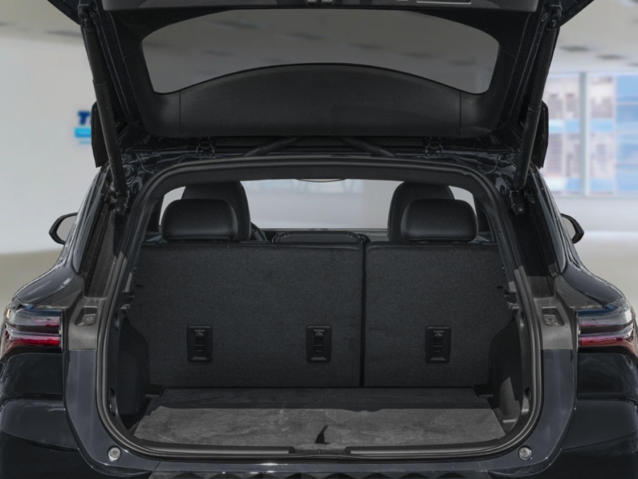 CHEVROLET EQUINOX EV 4 portes RS 2027 NOIR Sherbrooke - photo #9