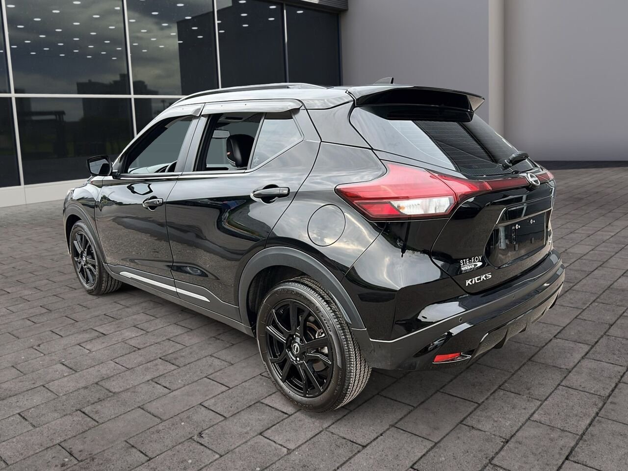 Nissan Kicks SR 2024 Noir Québec - photo #3