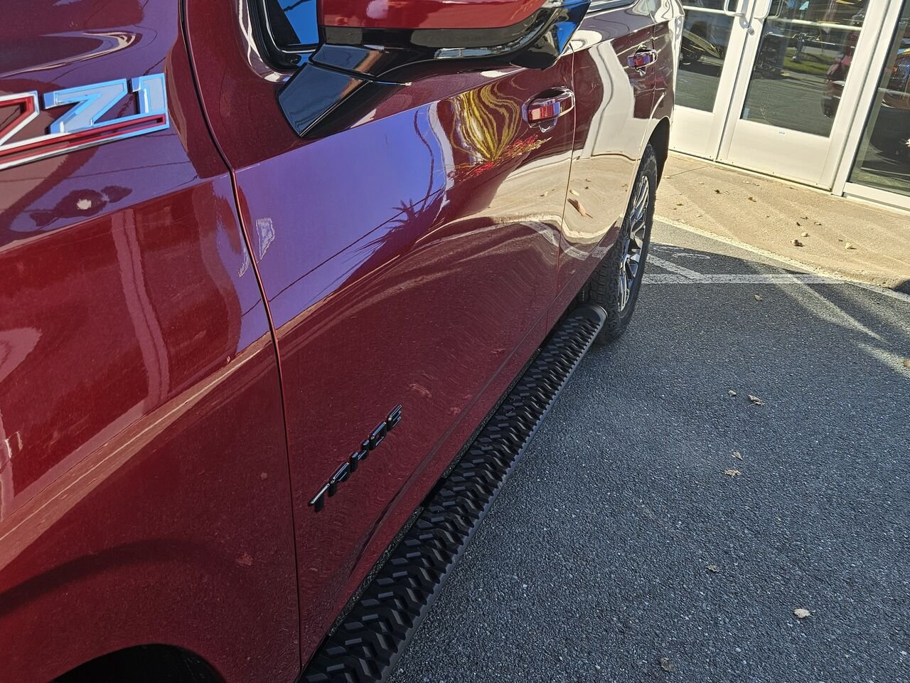 2027 Chevrolet Tahoe Z71 4 portes 4RM Radiant Red Tintcoat Thetford Mines - photo #7