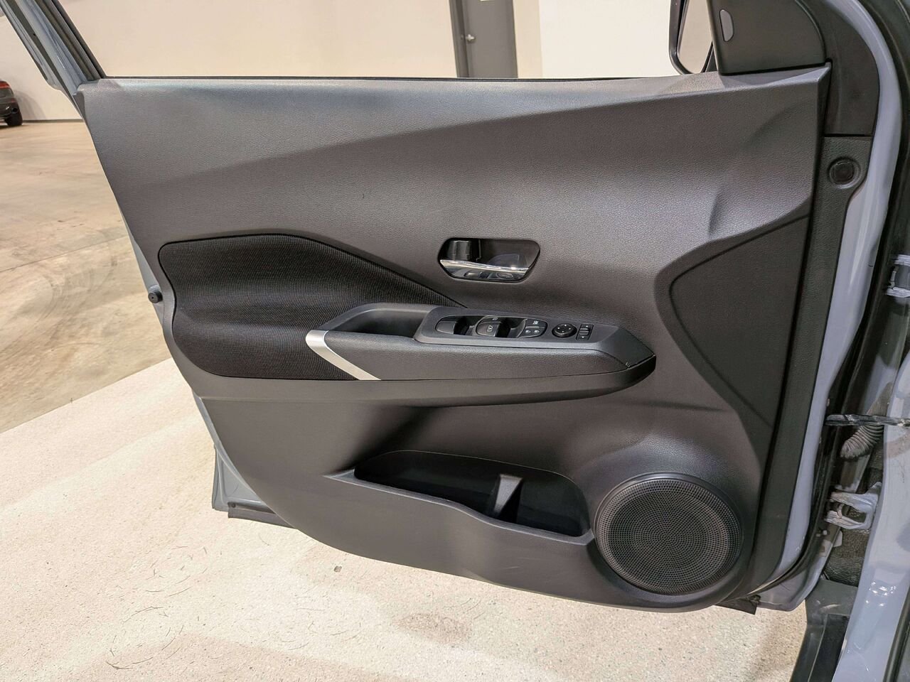 Nissan Kicks SV FWD 2023 Gris Val-David - photo #31