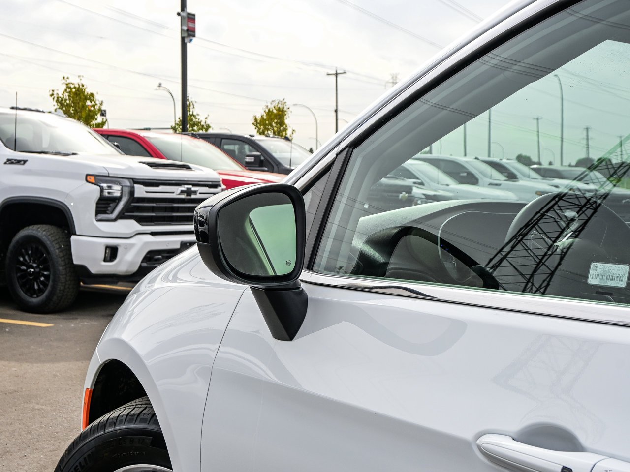 2024 Chrysler Grand Caravan SXT 2WD White Sherwood Park - photo #6