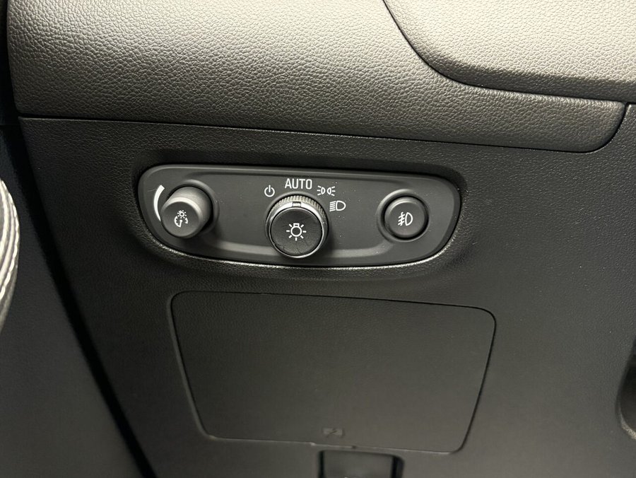 BUICK ENCORE GX PREFERRED Privilégiée 4 portes TI 2020 Gris