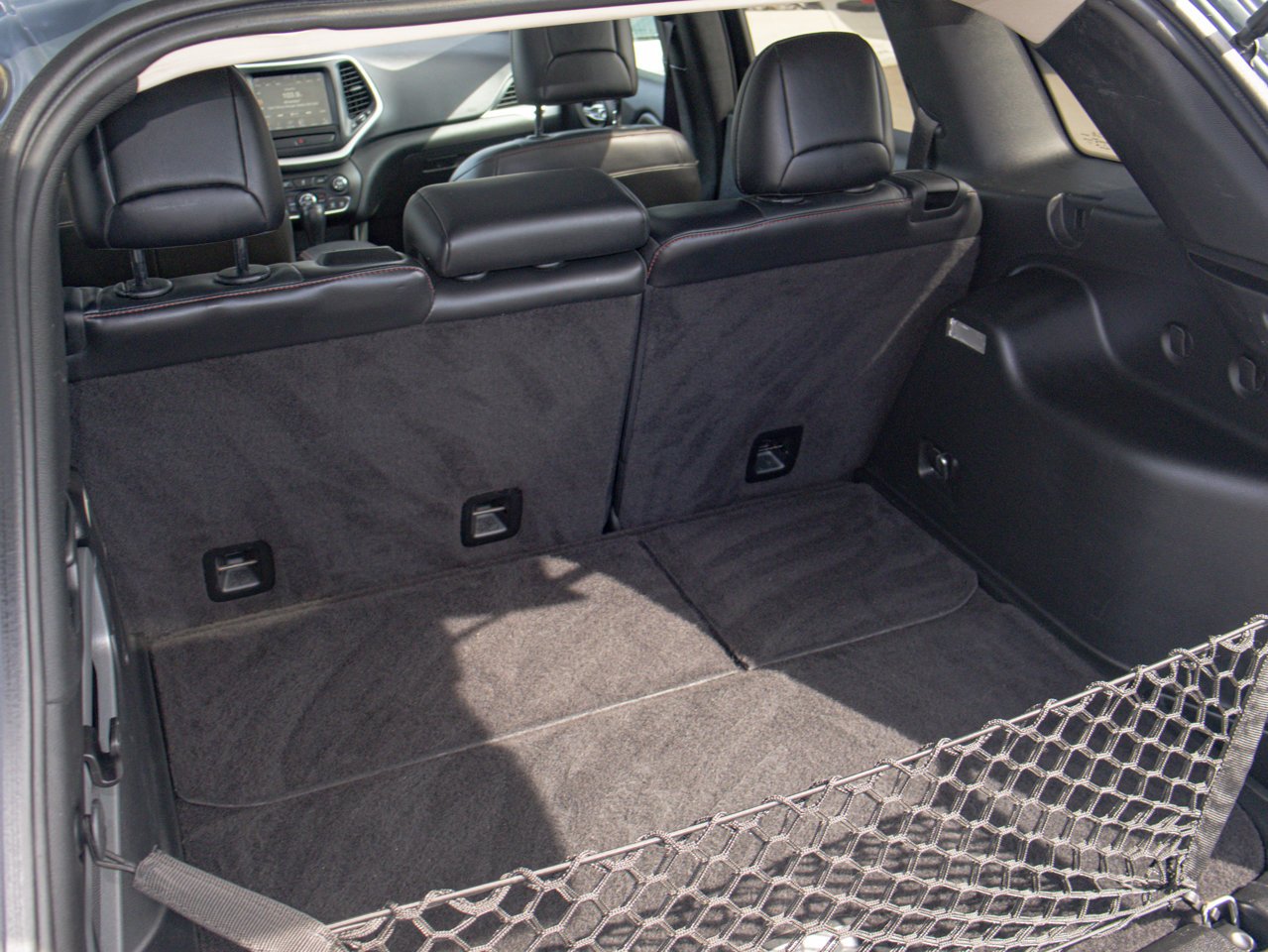 2015 Jeep Cherokee 4WD 4dr Trailhawk gray Sherwood Park - photo #10